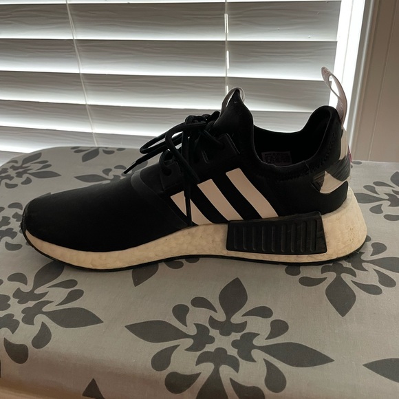 ADIDAS - Picture 5 of 8